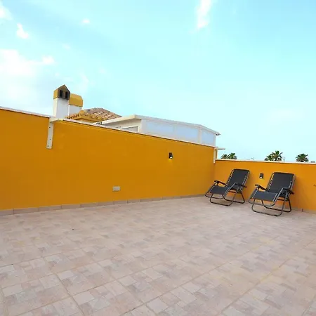 Agradable Adosado Con Piscina, Duchas Hidromasaje Torrevieja