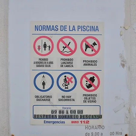Agradable Adosado Con Piscina, Duchas Hidromasaje Сasa de vacaciones *