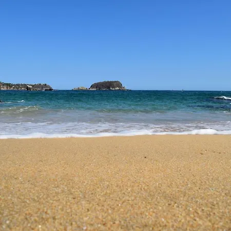 Agradable Adosado Con Piscina, Duchas Hidromasaje Сasa de vacaciones