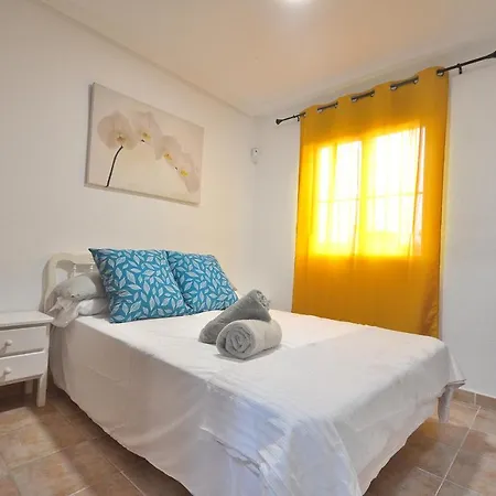 Holiday home Agradable Adosado Con Piscina, Duchas Hidromasaje *