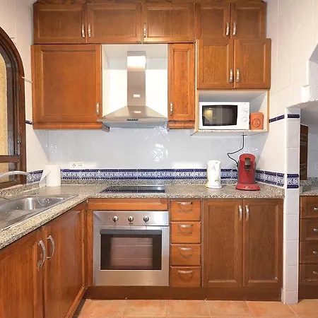 Agradable Adosado Con Piscina, Duchas Hidromasaje Holiday home *