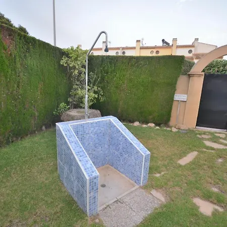 Holiday home Agradable Adosado Con Piscina, Duchas Hidromasaje Torrevieja