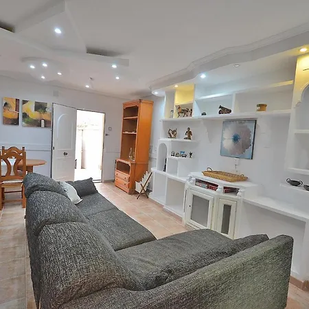 Holiday home Agradable Adosado Con Piscina, Duchas Hidromasaje