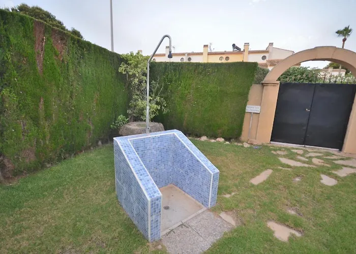Nyaraló Agradable Adosado Con Piscina, Duchas Hidromasaje Torrevieja