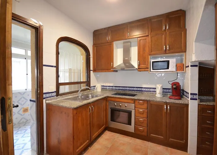 Agradable Adosado Con Piscina, Duchas Hidromasaje Nyaraló *